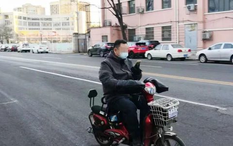 天津：2021年1月1日起 駕駛非機(jī)動(dòng)車使用電話也違法