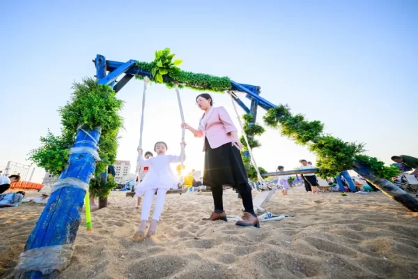 氛圍濃、活力足！東疆灣沙灘景區(qū)開啟“花式寵客”