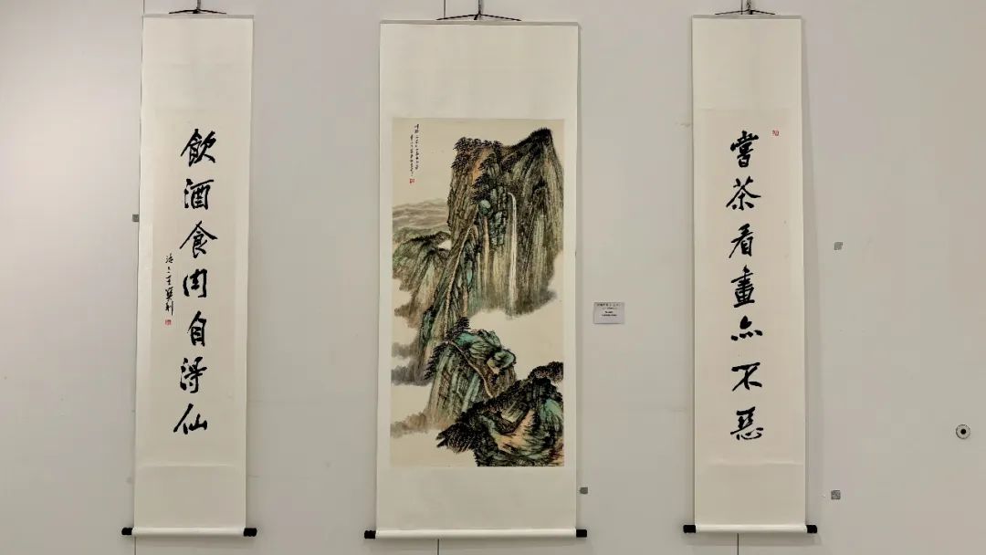 王寶利山水畫作品展在濱海美術(shù)館開幕 75件套作品呈現(xiàn)“翰墨蘊(yùn)香”